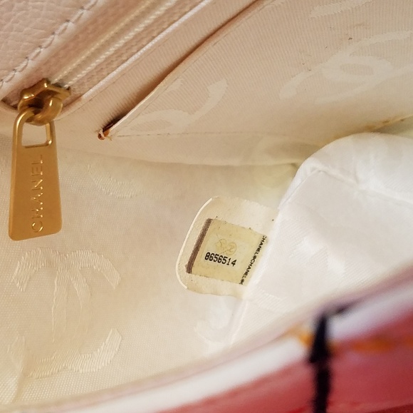 Chanel White Leather Classic Flap medium bag - Picture 8 of 8